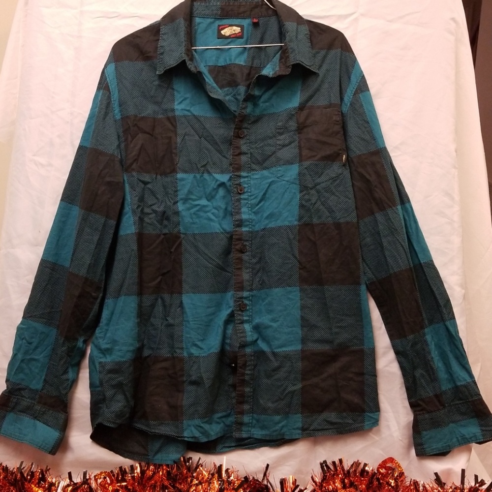 Van's large turquoise and black checkered button
